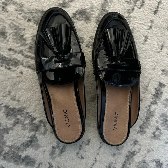 Vionic - Picture 2 of 4